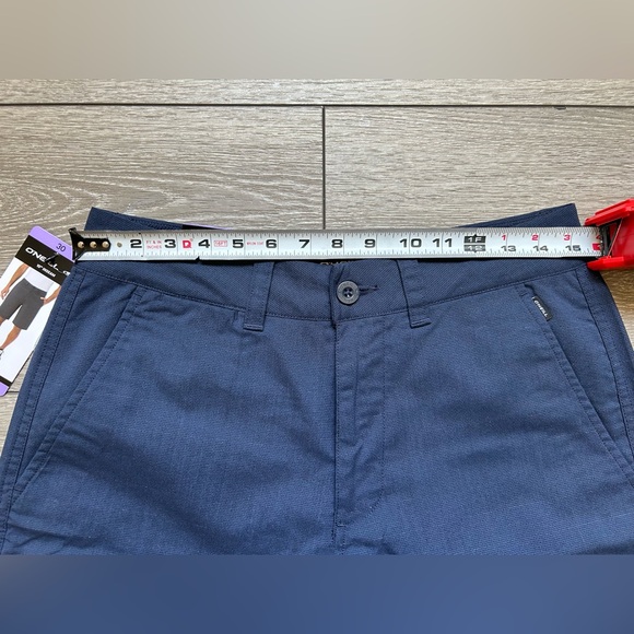 O'Neill Men's Blue 2 Way Stretch Shorts Inseam 10" Size 30 NWT - Picture 2 of 9